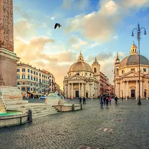 Via Del Corso Charme , Rome Italy